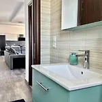 Appartamento Thea Penthouse With Private Parking
