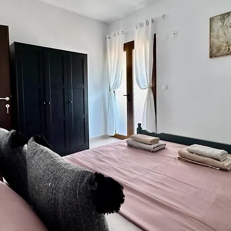 Thea Penthouse With Private Parking דירה סרנדה