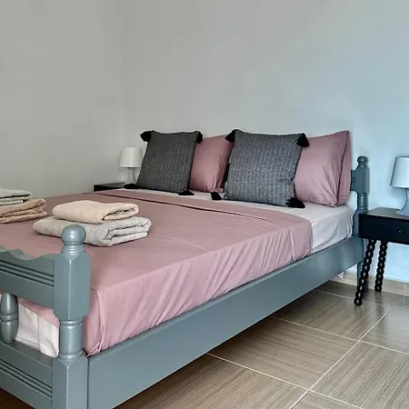דירה Thea Penthouse With Private Parking סרנדה