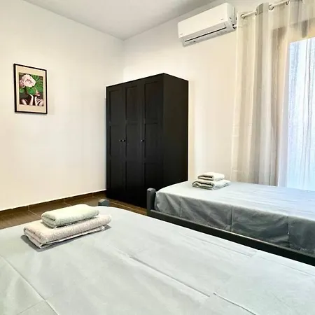 Thea Penthouse With Private Parking דירה *