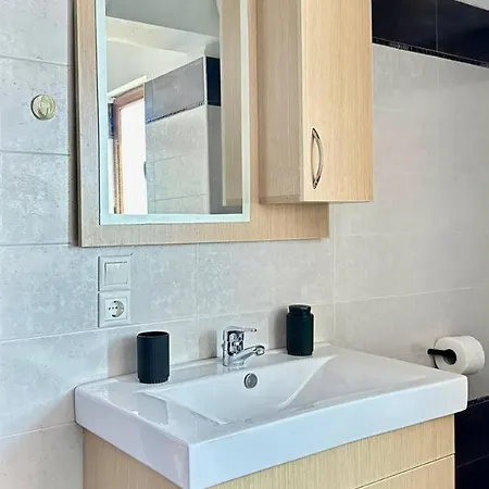 Thea Penthouse With Private Parking * סרנדה