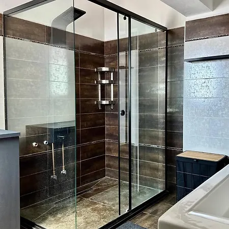 Thea Penthouse With Private Parking דירה סרנדה