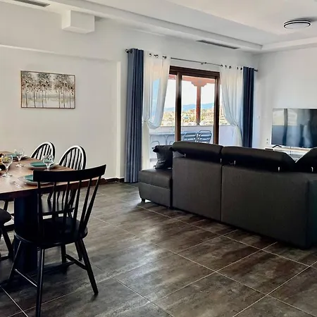 Thea Penthouse With Private Parking