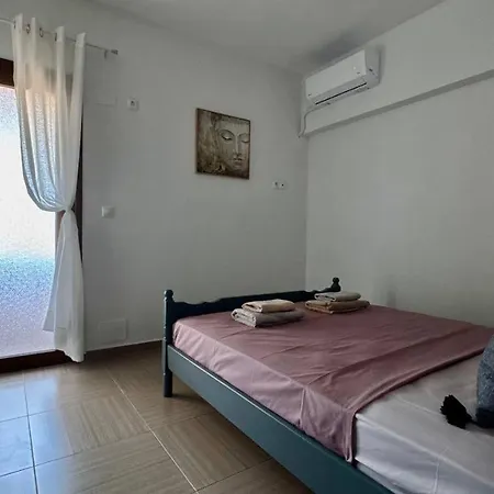 Thea Penthouse With Private Parking סרנדה
