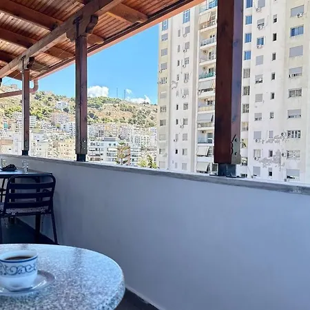 Thea Penthouse With Private Parking סרנדה