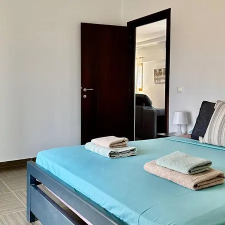 Thea Penthouse With Private Parking