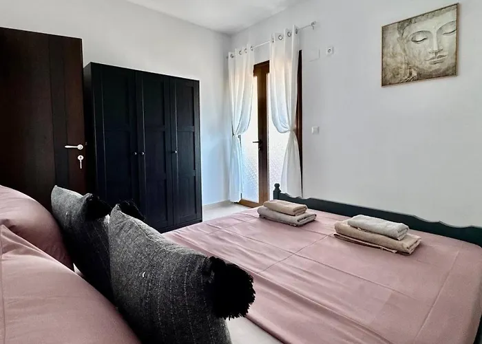 Thea Penthouse With Private Parking Apartmán Sarandë