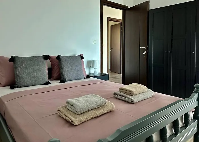 Thea Penthouse With Private Parking