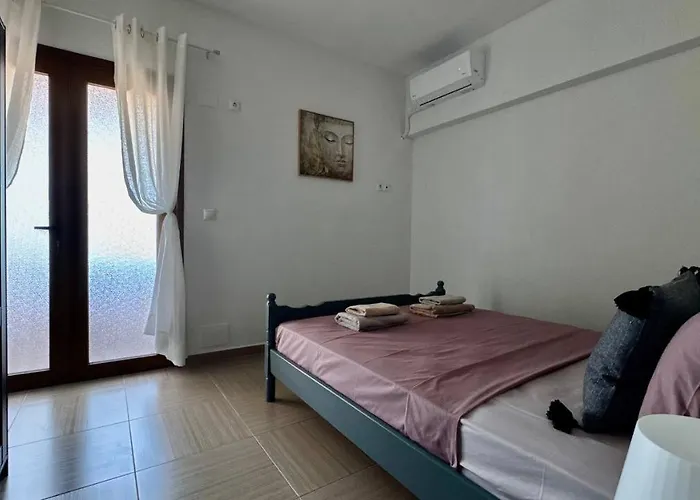 Thea Penthouse With Private Parking Sarandë